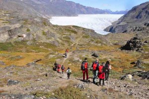 Valle de las Mil Flores y descenso para tocar el glaciar Kiattuut. Foto de Pablo Font